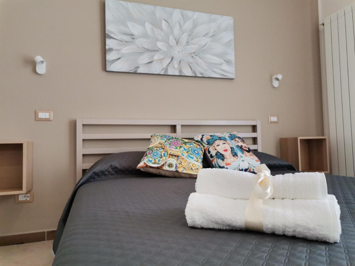 Le Metro Bed & Breakfast Carini Eksteriør bilde